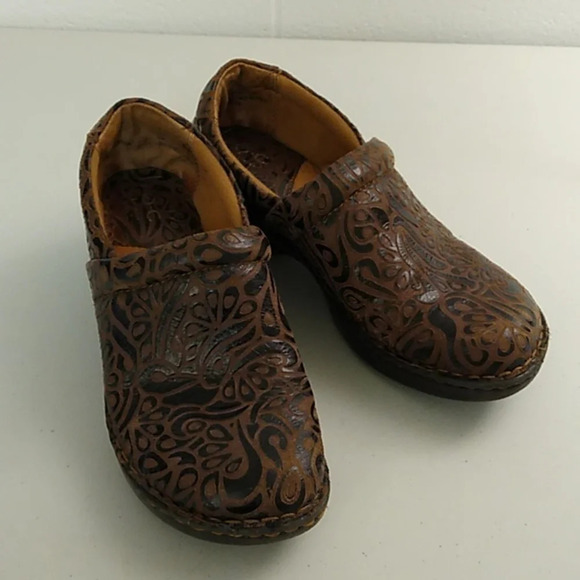 B.O.C. Born/Brown/Leather/Comfort/Slip-on/Clog/Shoe/8 - Picture 1 of 11